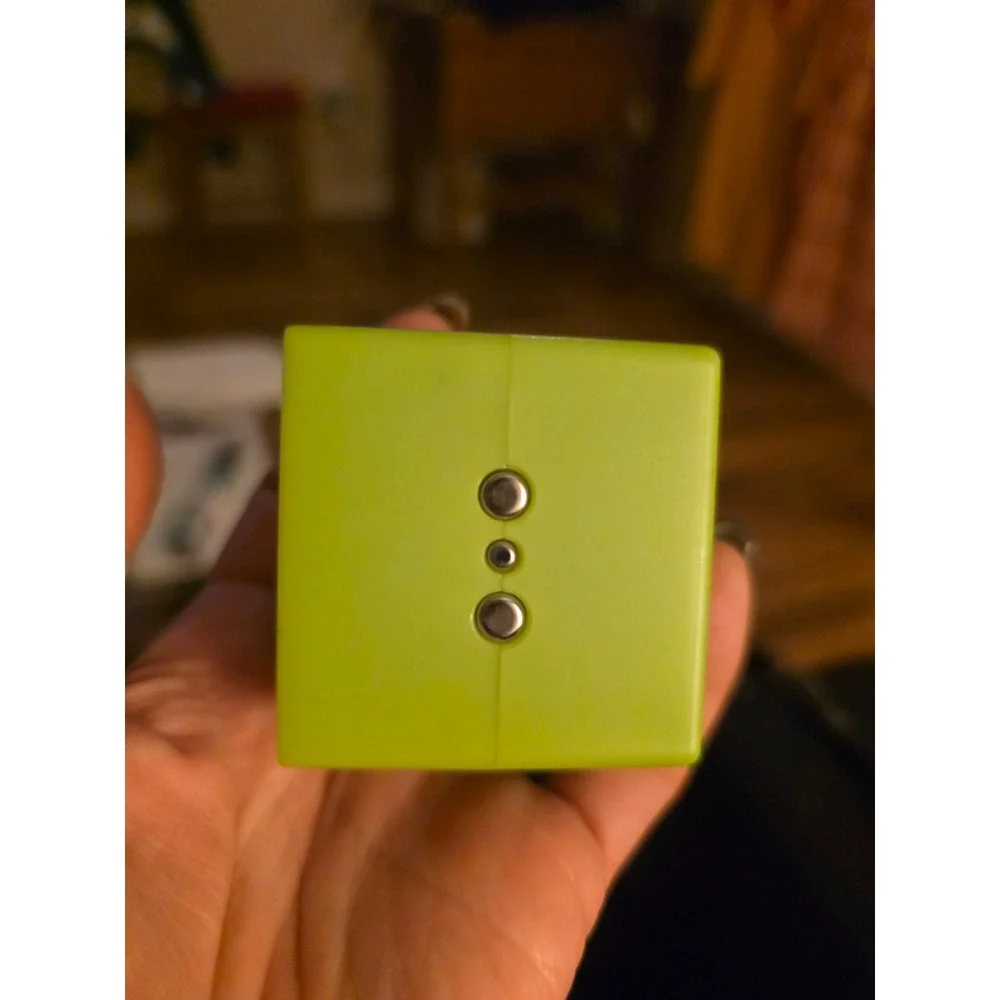 Radica Cube World Series 2 Dusty LimeGreen Handheld ElectronicGame 2005 Vintage